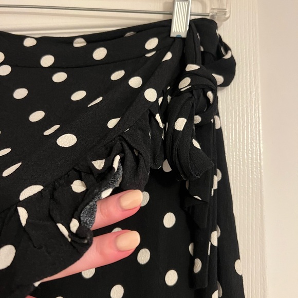 Zara Black Polka Dot Ruffle Wrap Skort - Picture 3 of 4